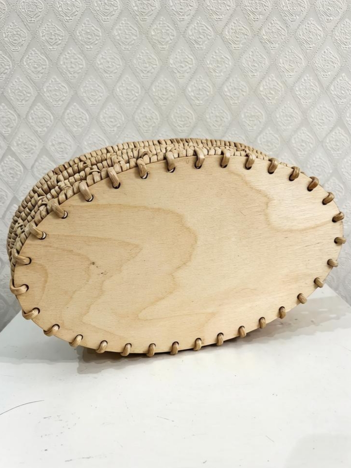 Фруктовница из влагостойкой бумажной лозы, 25×15×6 см, ручная работа, светло‑бежевый цвет, узелковое плетение. — фото 4